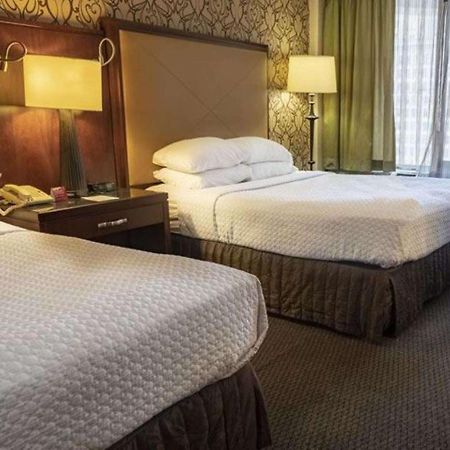 Отель Radisson Dayton Convention Center Экстерьер фото