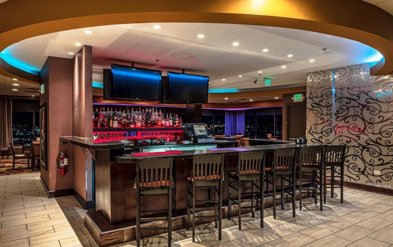 Отель Radisson Dayton Convention Center Экстерьер фото