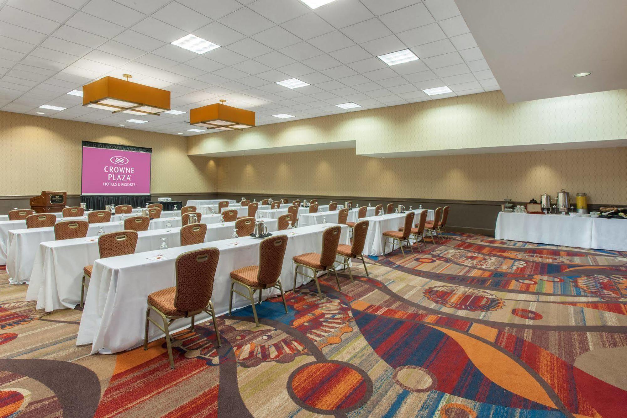 Отель Radisson Dayton Convention Center Экстерьер фото