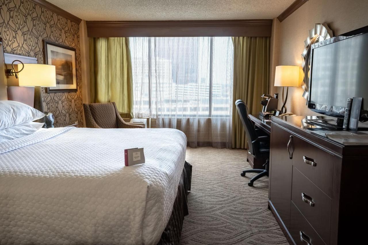 Отель Radisson Dayton Convention Center Экстерьер фото