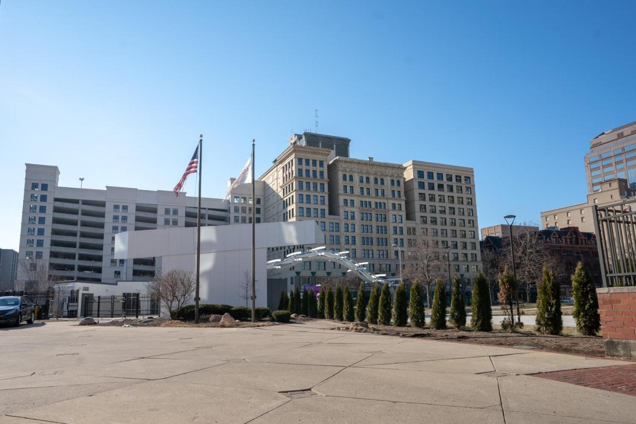 Отель Radisson Dayton Convention Center Экстерьер фото